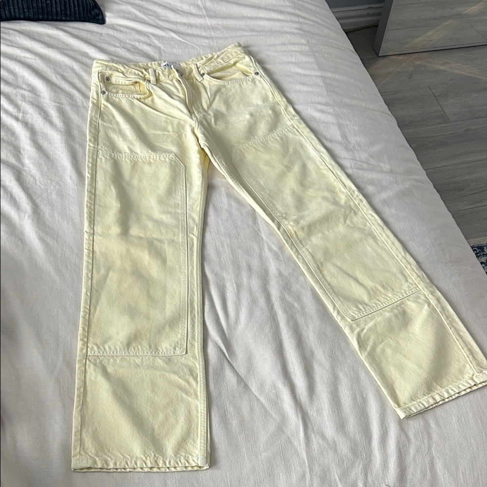 Zara Women's Light Yellow Straight Leg Jeans